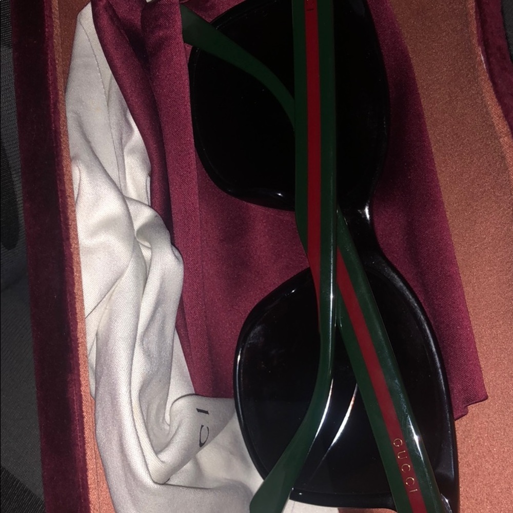 Gucci sunglasses - Picture 2 of 4